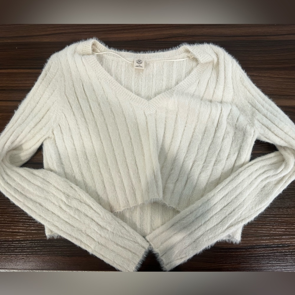Urban outfitter sweater